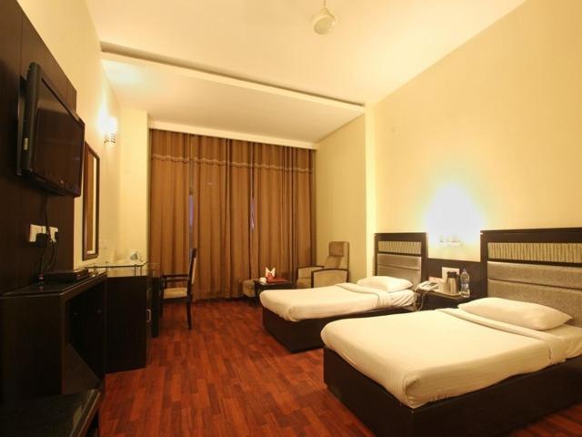Eagle Motel Rajpura Экстерьер фото